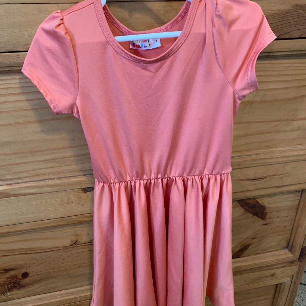 3/4 cap dot dot smile dress GUC